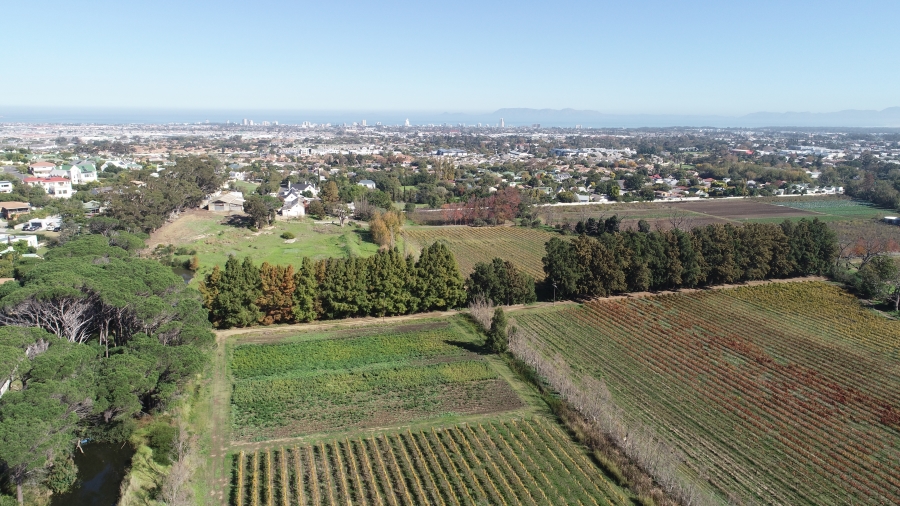 5 Bedroom Property for Sale in Stellenbosch Farms Western Cape